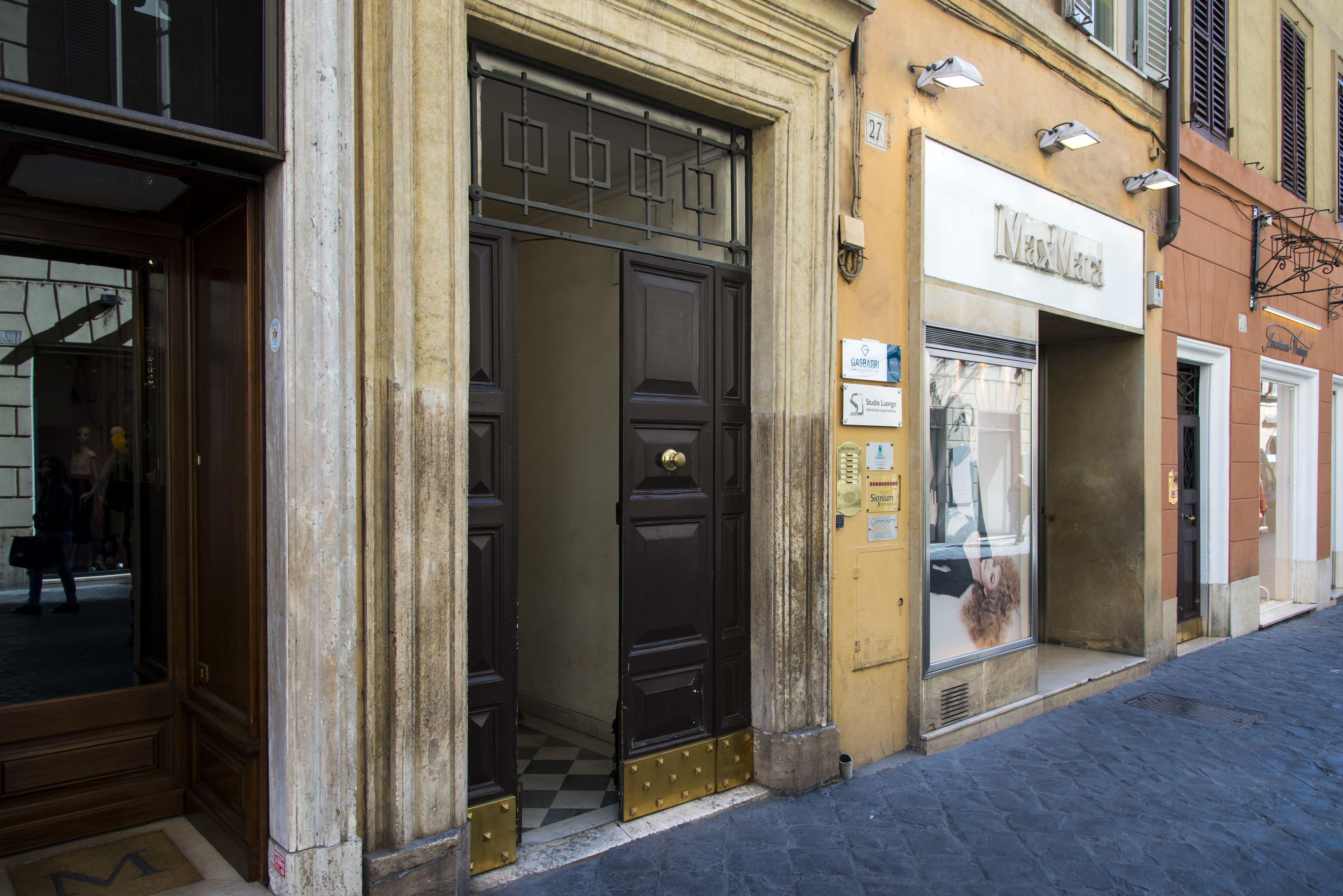 Rome Frattina27 — Photos 2